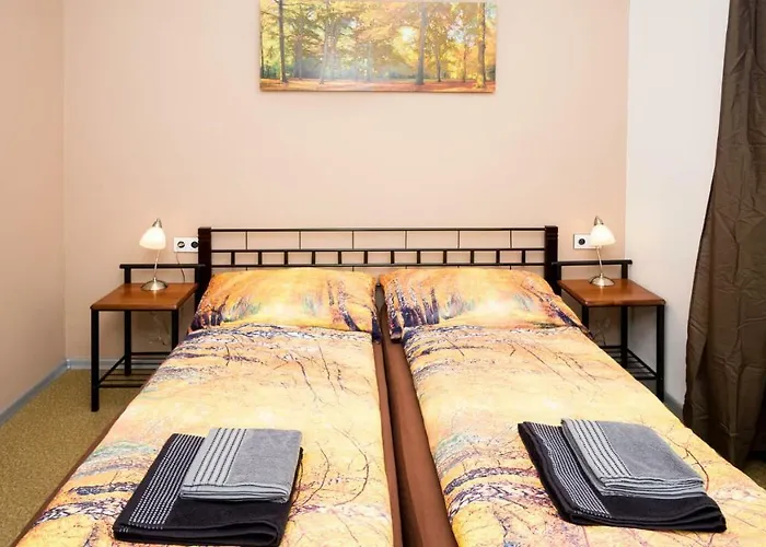 Apartmán Four Year Seasons - Walkable To Centre, Metro And Riverside *
