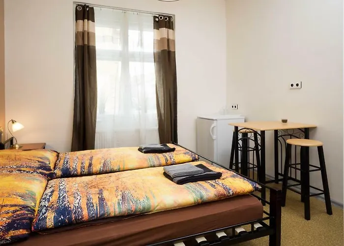 Apartmán Four Year Seasons - Walkable To Centre, Metro And Riverside