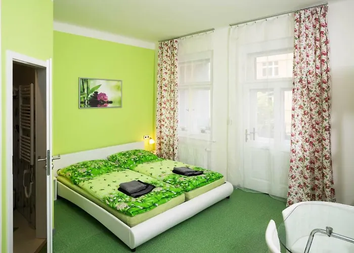 Apartmán Four Year Seasons - Walkable To Centre, Metro And Riverside Praha