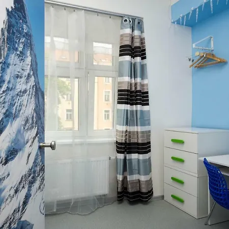 Apartment Four Year Seasons - Walkable To Centre, Metro And Riverside Prague