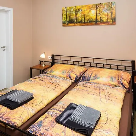 Four Year Seasons - Walkable To Centre, Metro And Riverside Apartment *