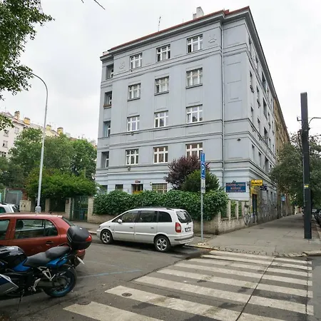 Four Year Seasons - Walkable To Centre, Metro And Riverside Praga